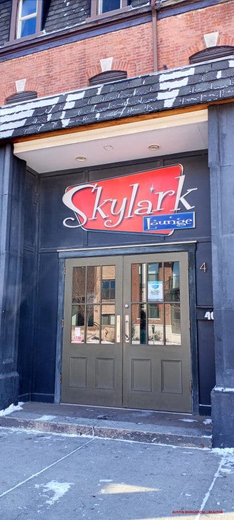 Skylark Lounge